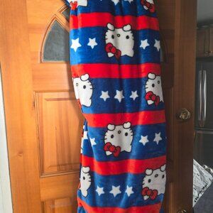Nwt !!HELLO KITTY PATRIOTIC THROw 60x 70
